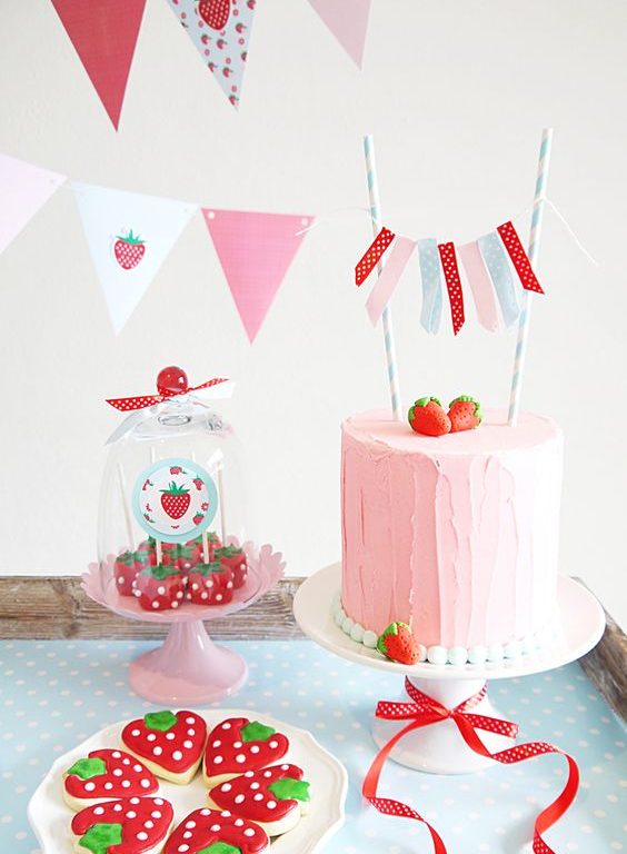 anniversaire fraise- gâteau fraise