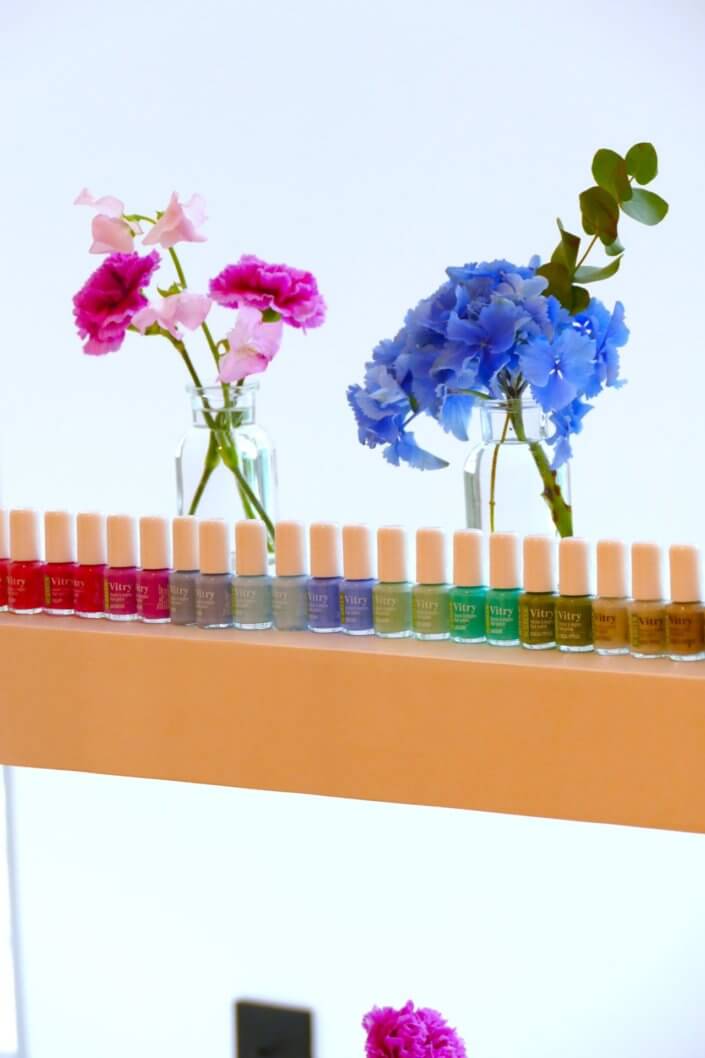 evenement influenceuses vitry avec studio candy table feurie et colorée, sablés décorés sur mesure