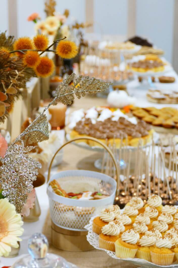 gouter d'automne par studio candy pour l'Oréal au centre de recherche Rio, avec une décoration automnale, des pâtisseries sur mesure, des bonbons