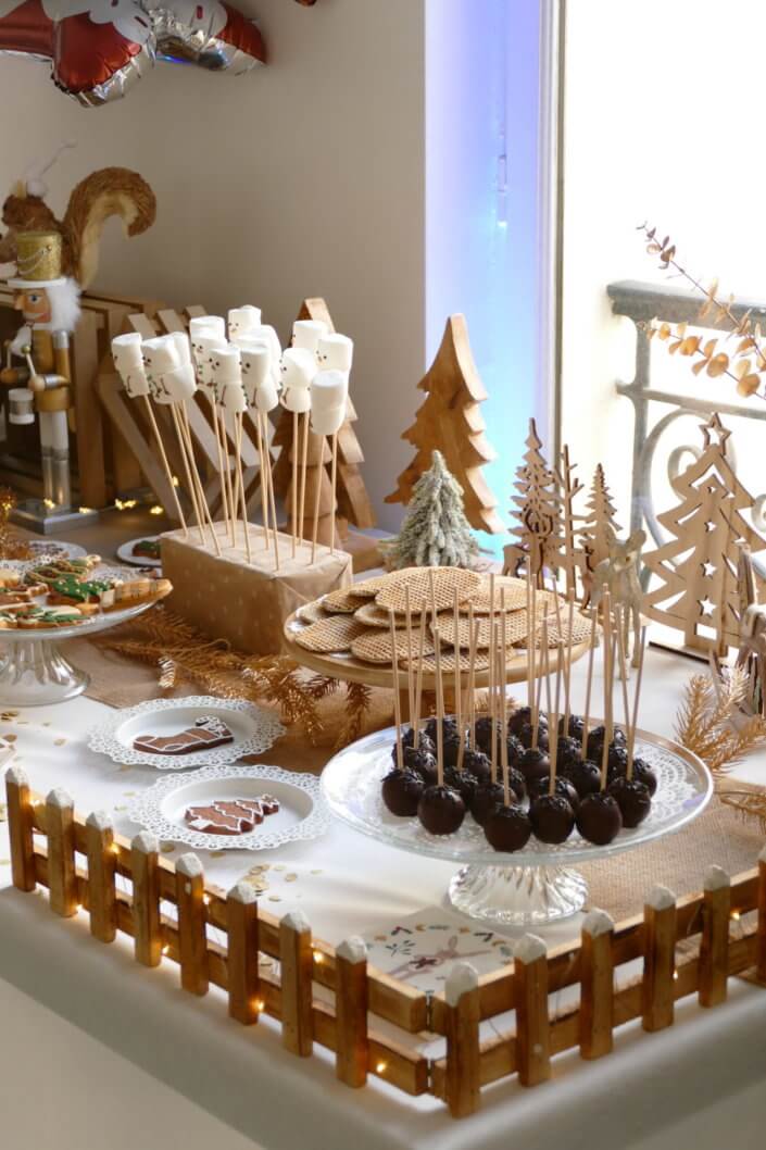 Noël des enfant chez Filorga par Studio Candy avec un grand goûter de Noël décoré et naturel, stand de maquillage, 2 ateliers créatifs, stand de crêpes