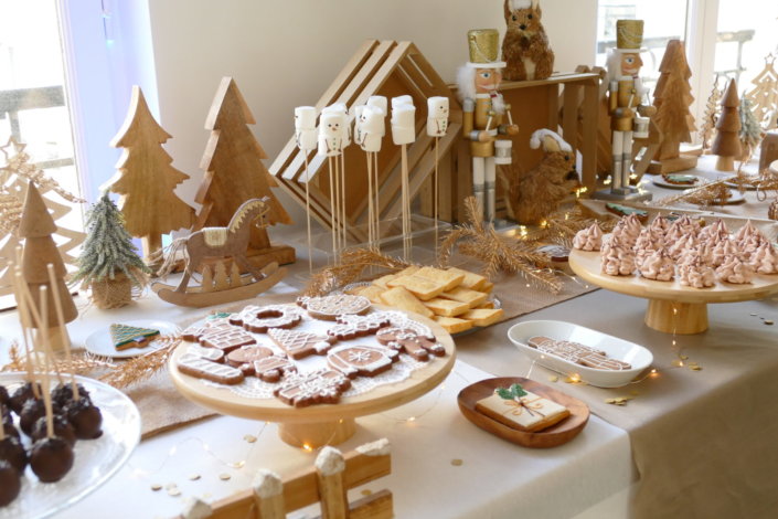 Noël des enfant chez Filorga par Studio Candy avec un grand goûter de Noël décoré et naturel, stand de maquillage, 2 ateliers créatifs, stand de crêpes