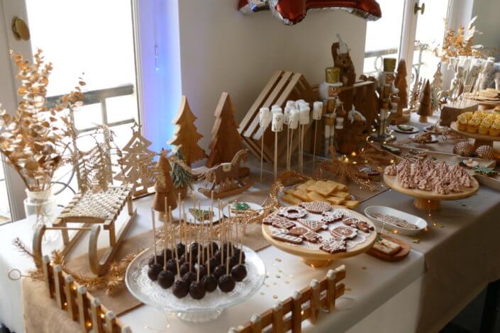 Noël des enfant chez Filorga par Studio Candy avec un grand goûter de Noël décoré et naturel, stand de maquillage, 2 ateliers créatifs, stand de crêpes